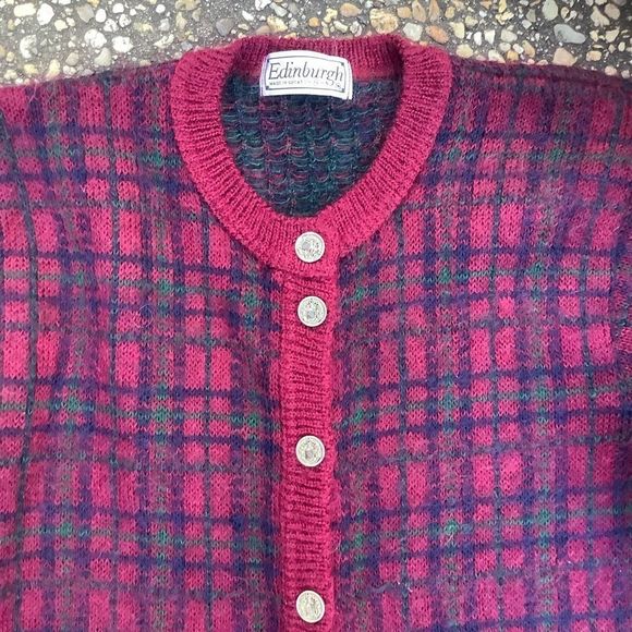 Vintage Edinburgh fuzzy mohair plaid red green Christmas sweater M England - Picture 3 of 7